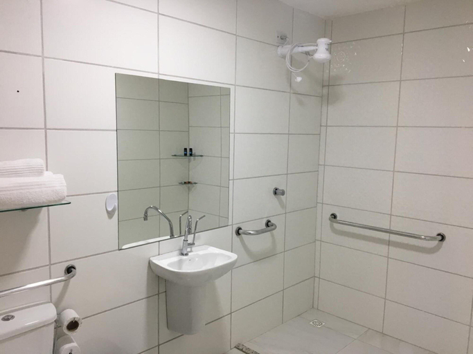 Bathroom 4, Asa Branca Hotel, Araripina