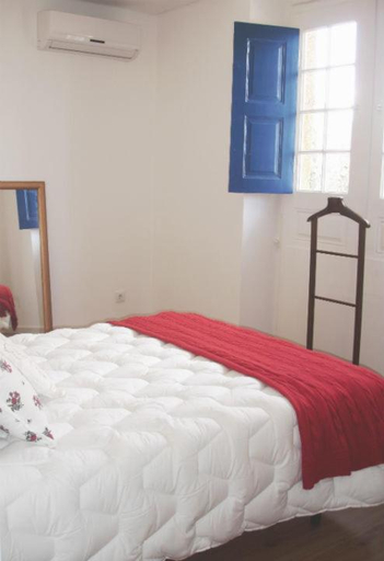 Bedroom 4, Pensao Destino, Castelo de Vide
