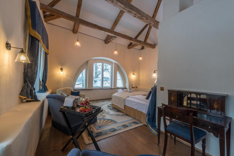 Bedroom 4, Kernu Manor, Kernu