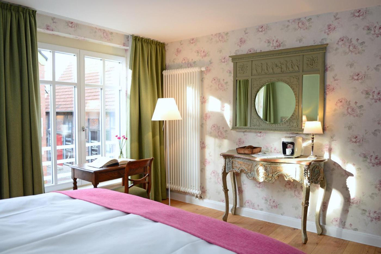 Bedroom 13