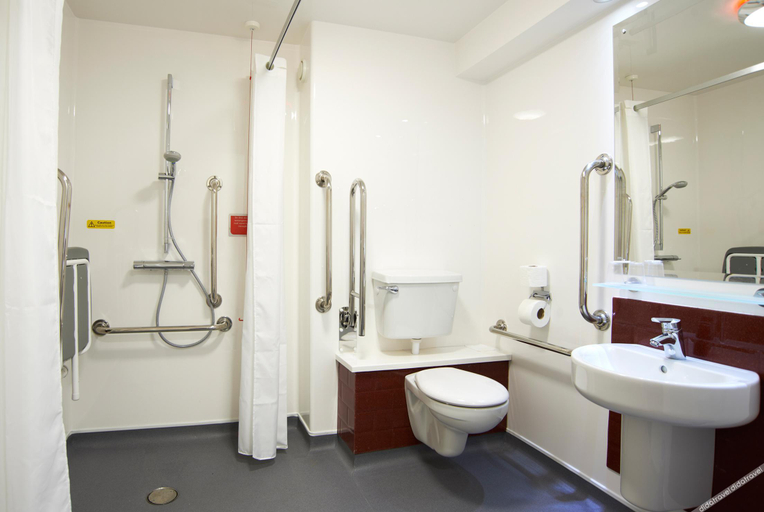 Bathroom 4, Travelodge Chertsey, Surrey