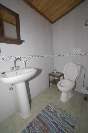 Bedroom 5, Cottage Houses