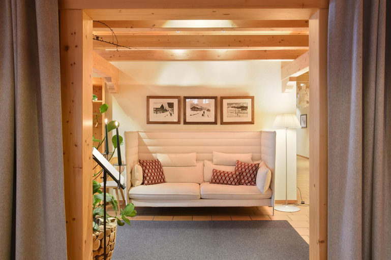 Public Area 2, Hotel Krone, Obersimmental