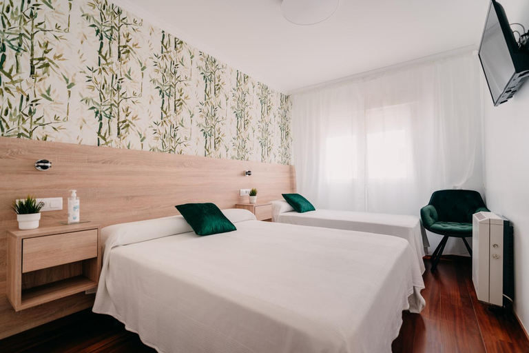 Bedroom 4, PENSION AUGAS QUENTES, Pontevedra