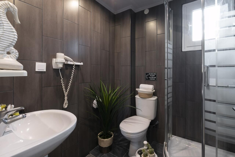 Bathroom 2, Nimfi Hotel, Thessaly