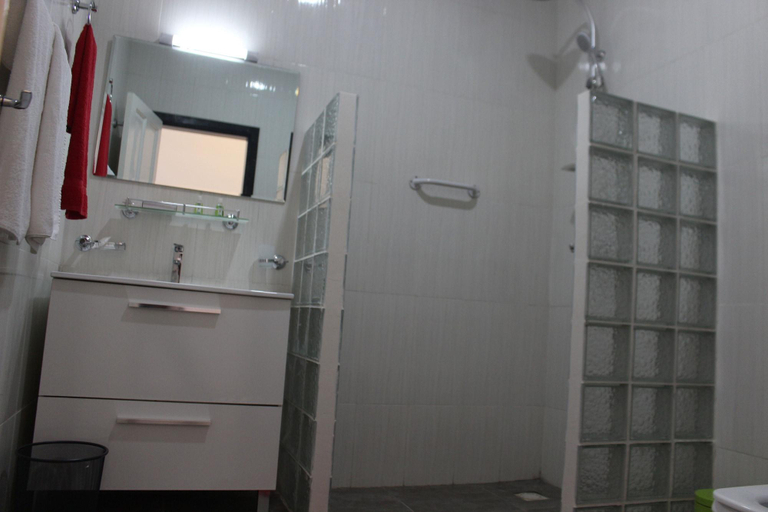 Bathroom 4, Swiss Boutique Hotel - Adults Only, Kombo Saint Mary