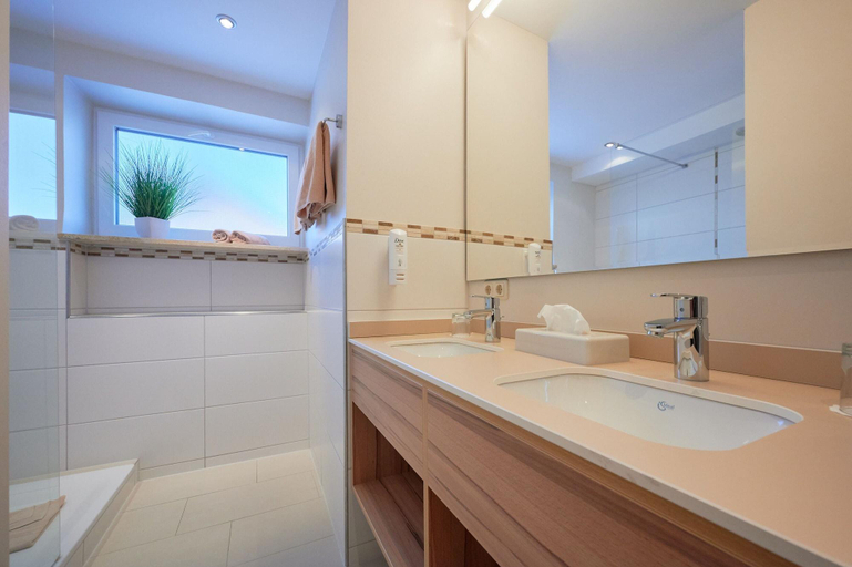 Bathroom 3, Inntalhof, Rottal-Inn