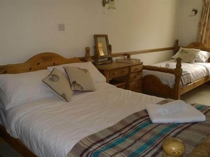 Bedroom 2, The Helyar Arms, Somerset