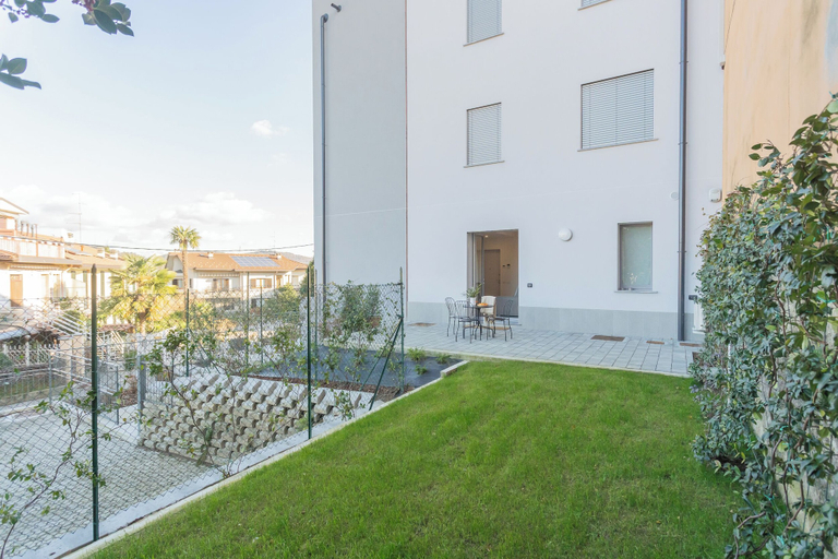 Exterior & Views 2, Isola Felice Grandate by Rent all Como, Como