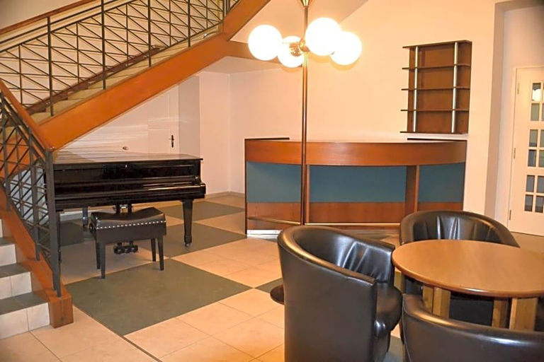 Public Area 3, Masarykova Kolej, Praha 6