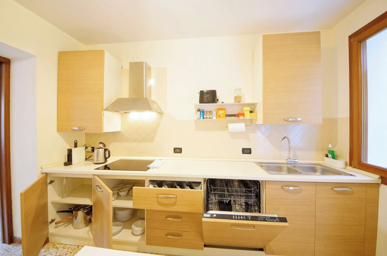 Others 5, DolceVita Apartments N. 519, Venezia