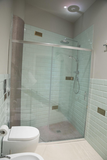 Bathroom 4, L'Albero, Agrigento
