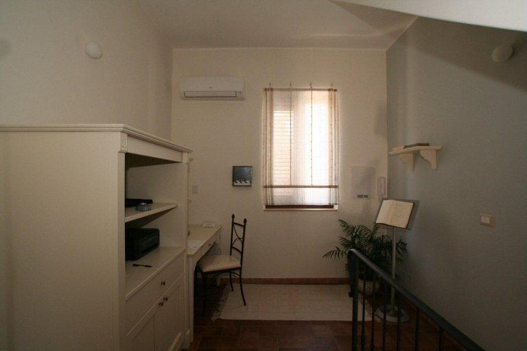 Public Area 2, Casa Levante, Messina