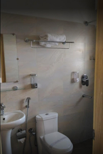 Bathroom 4, Hotel Gulmohar Grand, Jorhat