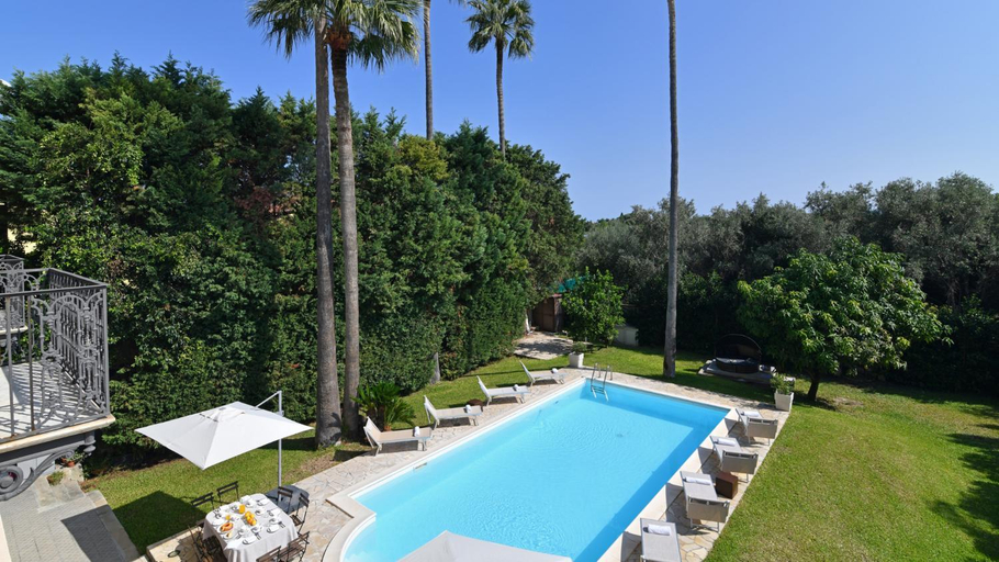 Others 3, VILLA AFRODITE 8, Emma Villas, Messina