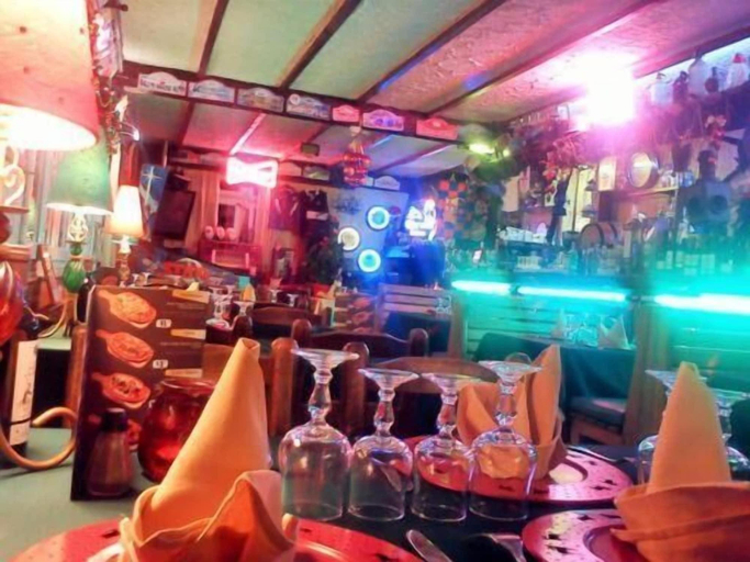 Food & Drinks 4, Les Chamois, Alpes-Maritimes