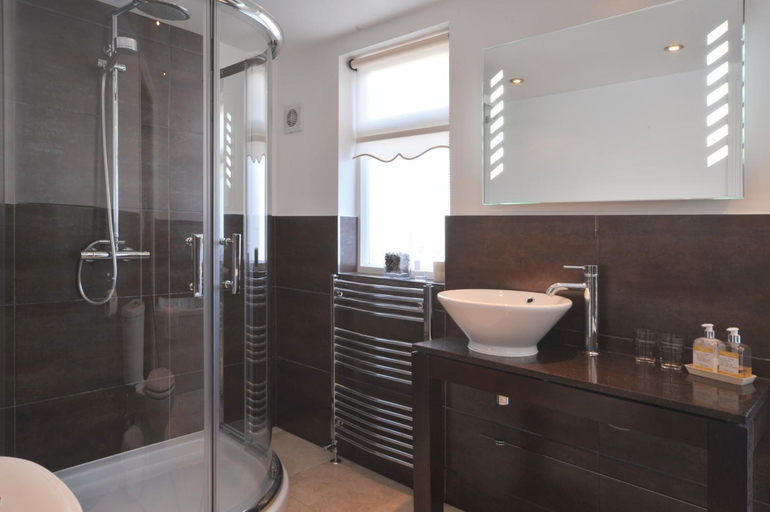 Bathroom 2, Priory hotel, Cumbria