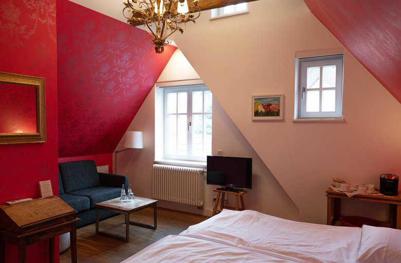 Bedroom 8