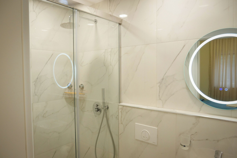 Bathroom 4, Hotel Petite Maison Hermes, Tiranës
