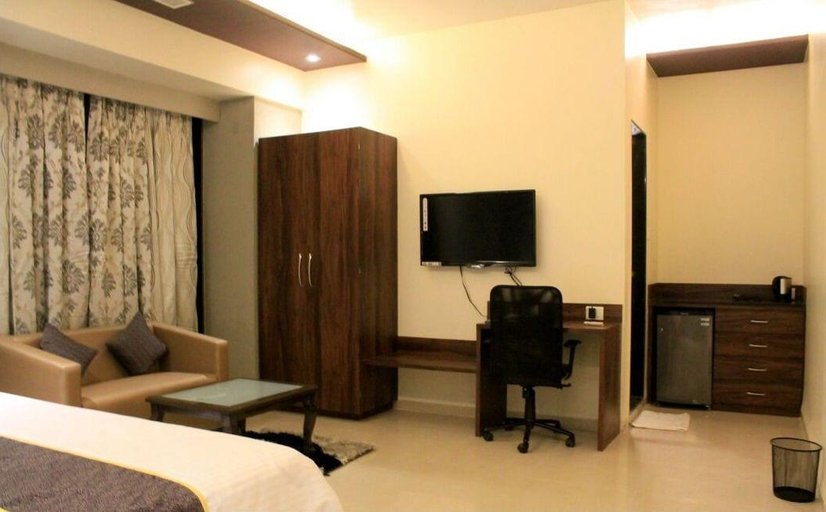 Bedroom 3, Magnus Vosiv Suites, Pune