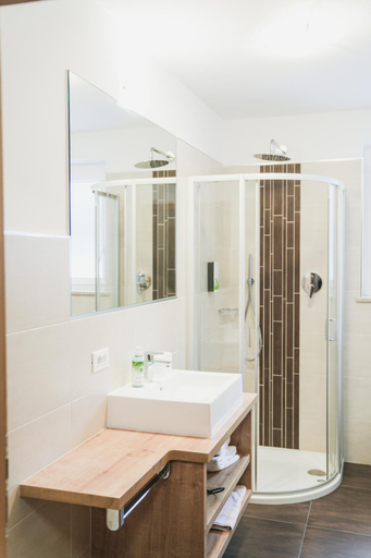 Bathroom 4, Haus Artus, Bolzano