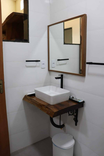 Bathroom 2, POUSADA FRUTO DO MAR, Saquarema