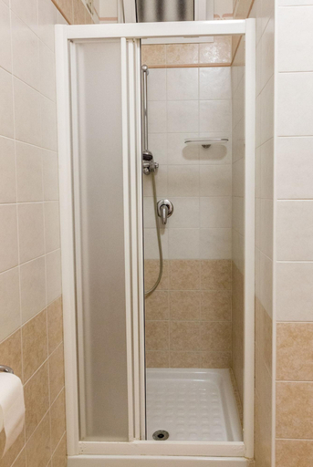 Bathroom 4, Residence California, Venezia
