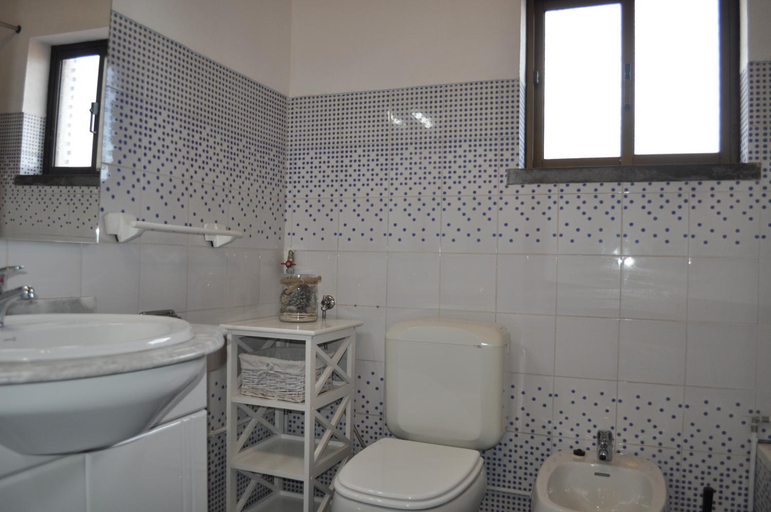 Bathroom 4, Casa Areias Boutique Apartments, Albufeira
