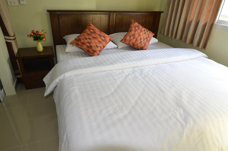 Bedroom 13