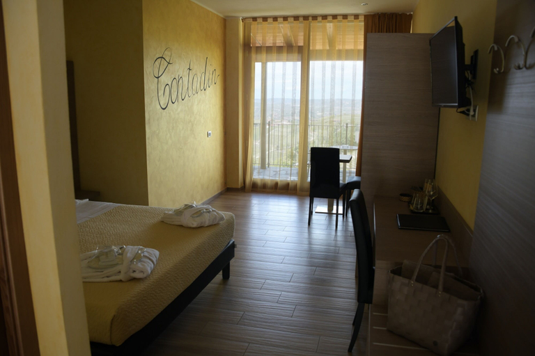 Bedroom 2, CASA CASTELLA, Cuneo