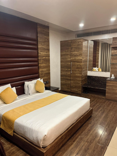 Bedroom 4, Hotel New York Plaza, Una