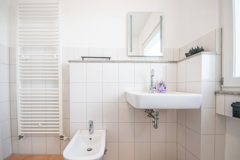 Bathroom 5, Hotel Essen, Essen