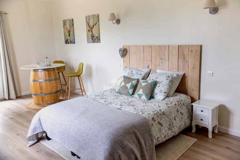 Bedroom, Clos de la source Gironde, Gironde