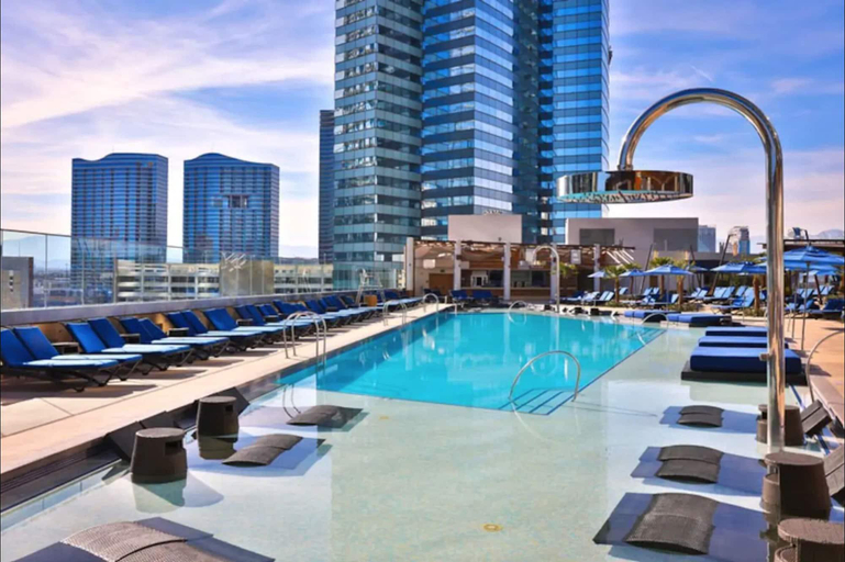 Sport & Beauty 2, Stay Together Suites - Penthouse On The Strip Sleeps 20 - NO RESORT FEE, Clark
