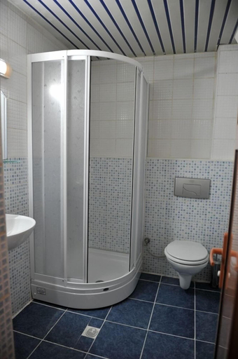 Bathroom 5, Saray Hotel, Merkez