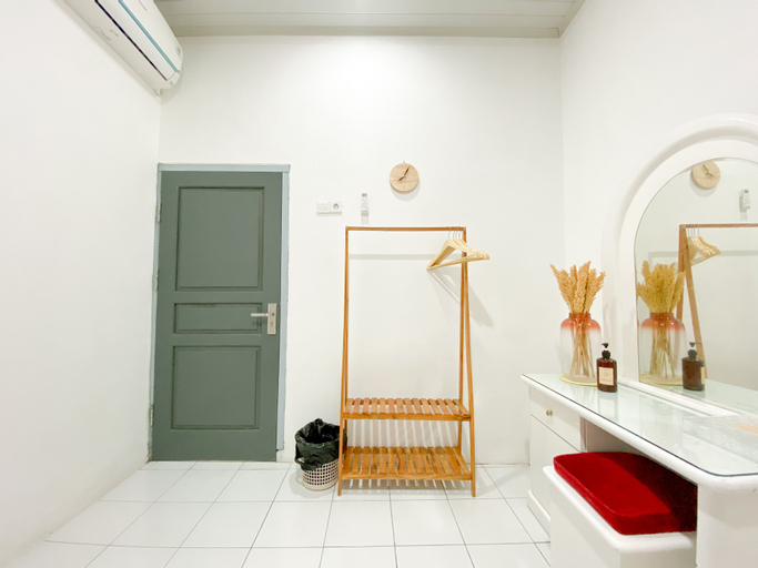 Bathroom 8