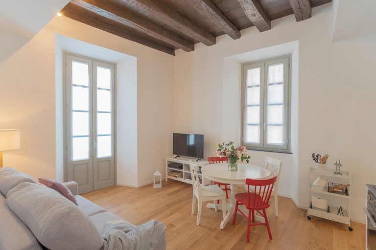 Others 5, Independence Apartment With Balcony by Rent all Como, Como