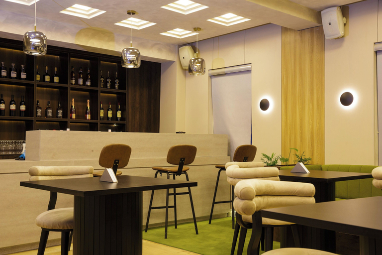 Food & Drinks 5, Mr Bay Hotel, Agege