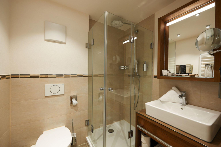 Bathroom 3, Boutique Hotel Herzhof Garni - Apartments, Bregenz
