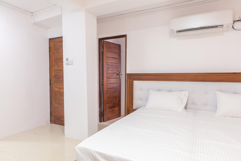 Bedroom 3, Metro Port City Hotel, Colombo