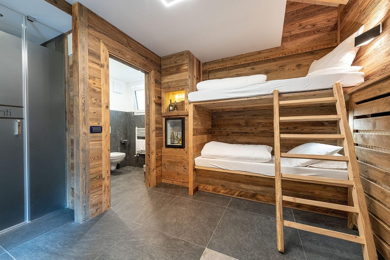 Bedroom 3, Hotel Miramonti, Trento