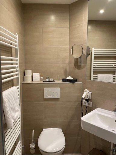 Bathroom 3, Hotel Fliederbusch, Borken