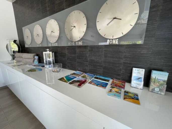 Public Area 2, Hotel L'Escale Cote Port, Haute-Corse