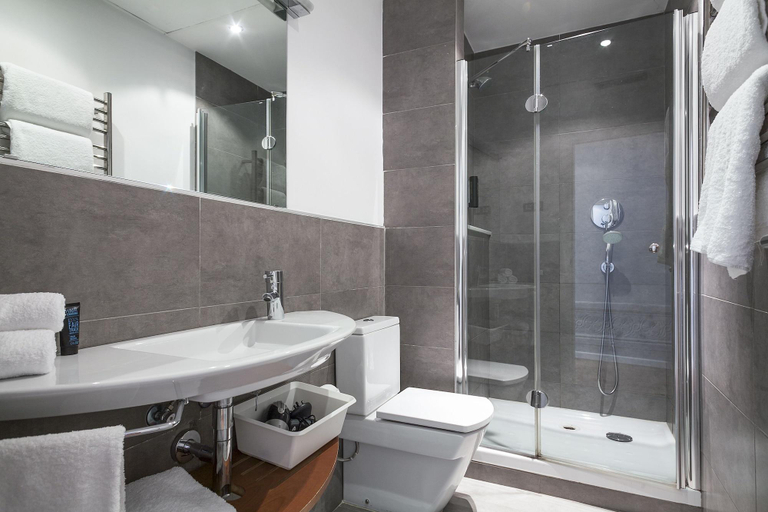 Bathroom 4, Bonavista Apartments - Passeig de Gracia, Barcelona