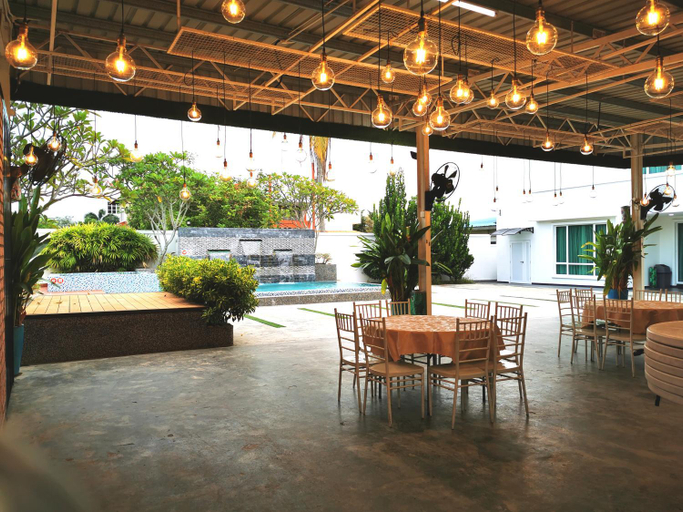 Food & Drinks 4, Secret Garden Warni Villa (MUAR), Muar