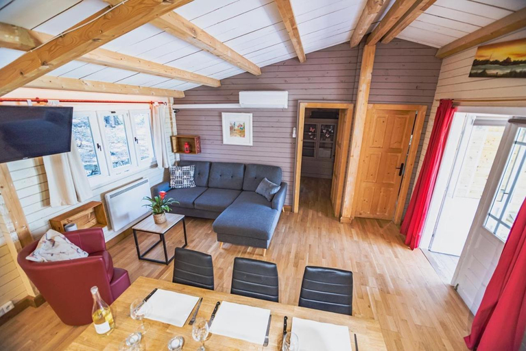 Dining Room 11