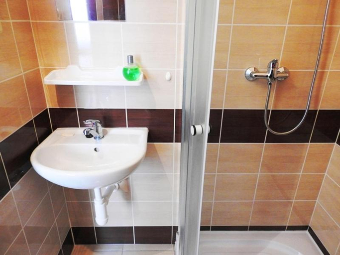 Bathroom 5, Apartment Havelska 10, Praha 1