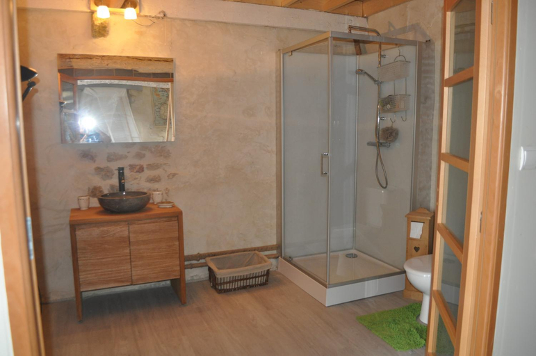 Bathroom 3, Chambre d’hotes La Ferte, Manche