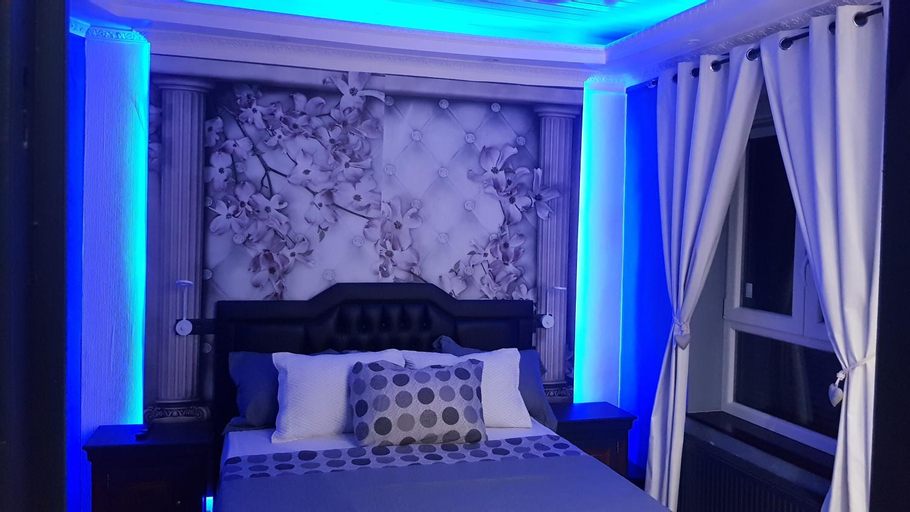 Bedroom 28