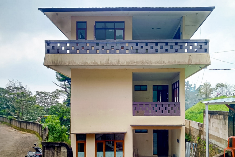 Exterior & Views, Urbanview Resort Villa Andy Tour Cisarua Puncak, Bogor